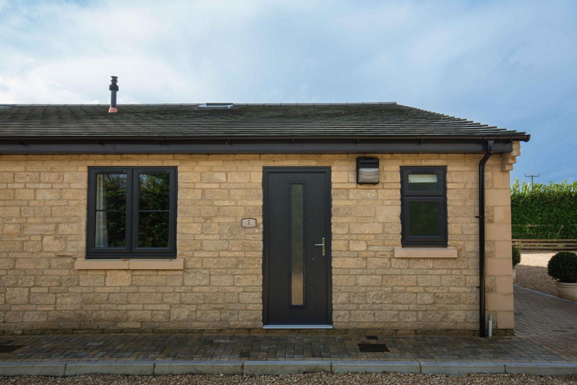 Aintree Cottage Сайренстер Экстерьер фото